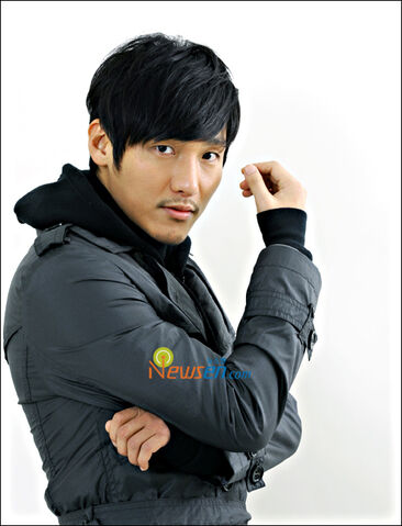 Archivo:Seo Han.jpg