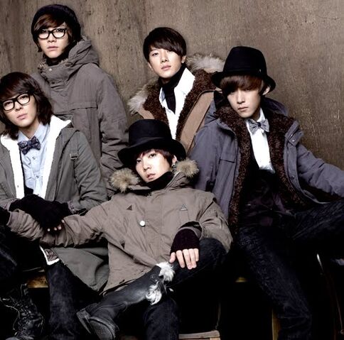 Archivo:FT Island----00.jpg