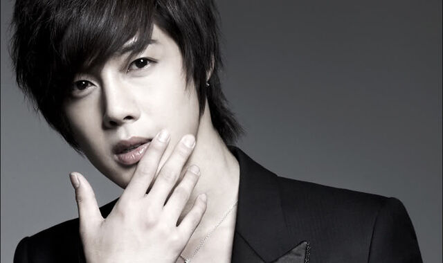 Archivo:Khj11.jpg