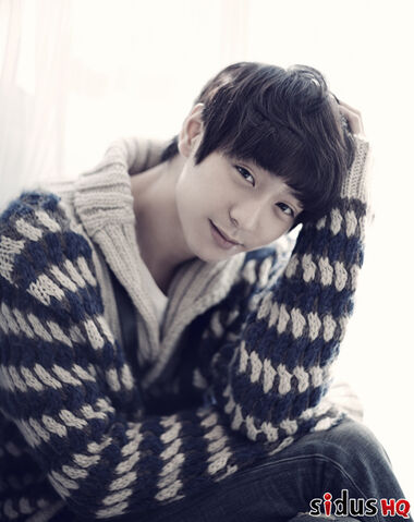 Archivo:Hyun Woo.jpg