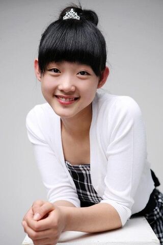 Archivo:Lee Yoo Mi5.jpg