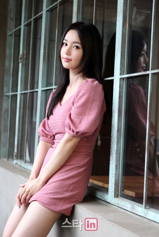 Archivo:Nam Gyu Ri9.jpg