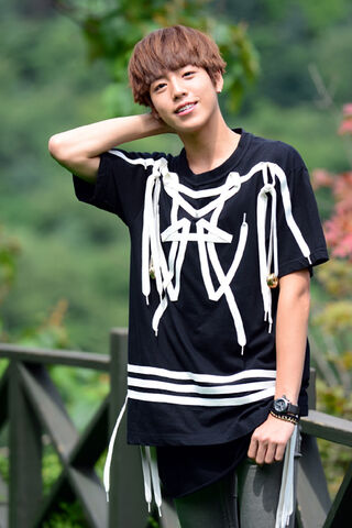 Archivo:Lee Hyun Woo (1993)6.jpg