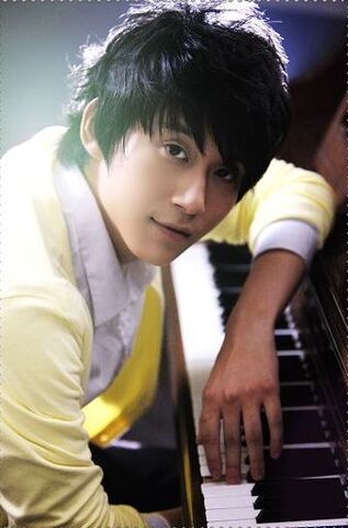 Archivo:Nylon Chen2.jpg