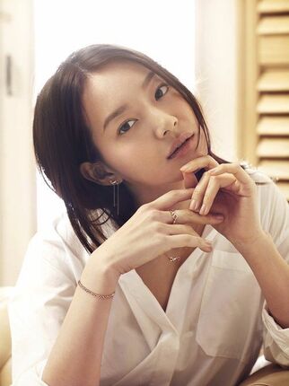 Shin Min Ah 30.jpg