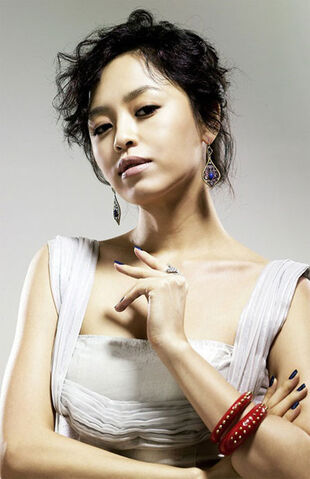 Archivo:Kang Sung Yun3.jpg