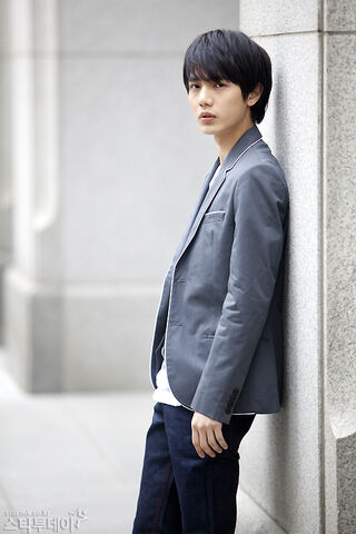 Archivo:Kim Si Hoo6.jpg