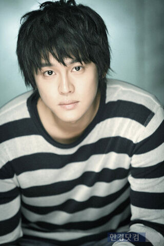 Archivo:Sung Hyuk3.jpg