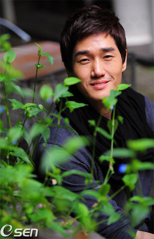 Archivo:Yoo Ji Tae13.jpg