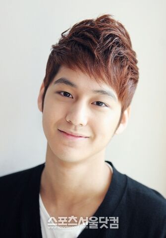 Archivo:Kim Bum22.jpg