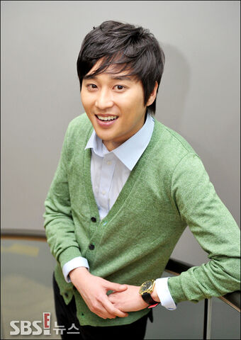 Archivo:Huh Jung Min7.jpg