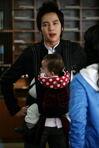 Archivo:Jang-geun-suk-babyandme4.jpg