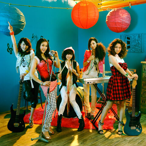 Archivo:Kara-i-musician.jpg