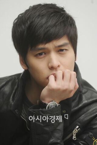 Archivo:Lee Jang Woo14.jpg