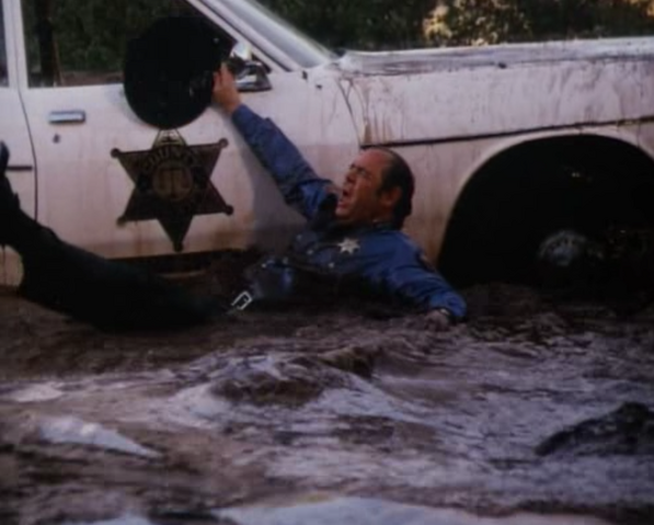 File:Cletus in pond.png