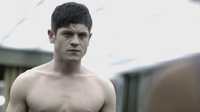 File:Iwan Rheon Misfits2x03 12.jpg