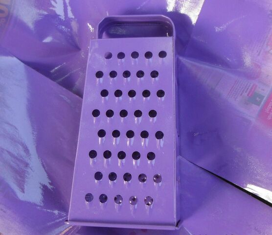 File:Cheese grater beginning painting.jpg