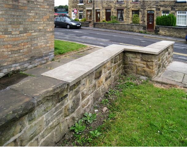 File:Coping-stones-yewlane.jpg