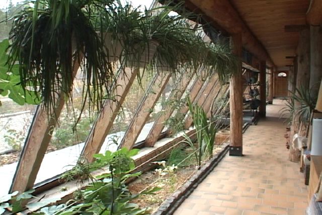 File:Earthship4.jpg