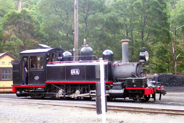 Datei:PuffingBillySteamLocomotive.jpg