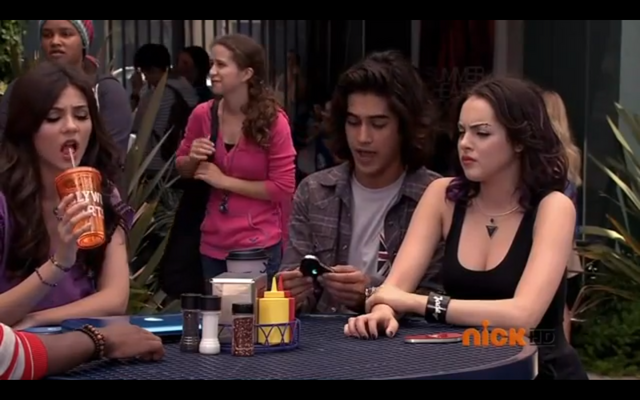 File:Jade and her friends.png