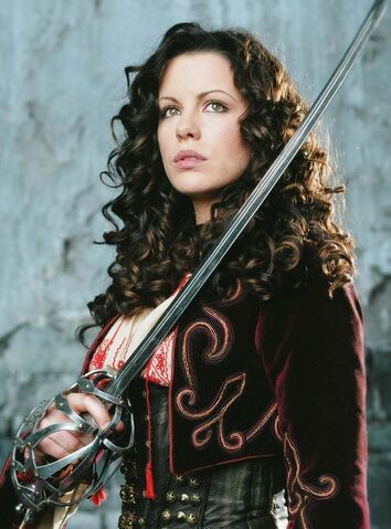 Archivo:YoungClarisseHarlaw.jpg