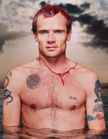 Archivo:Flea-Michael-Balzary-red-hot-chili-peppers-31202525-739-953.jpg