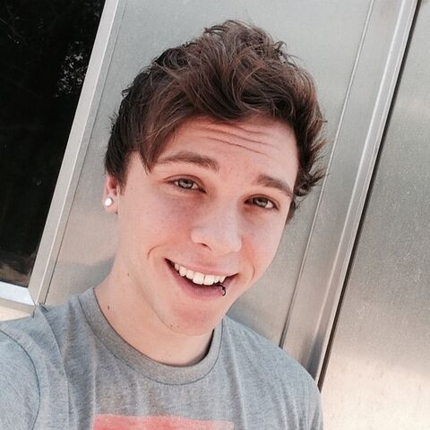 File:Keaton's lip ring.jpg
