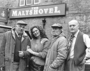 Emmie malt shovel