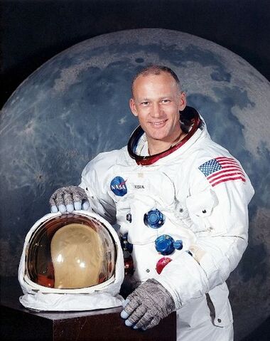 File:BuzzAldrin.jpg