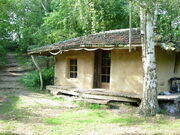 Lehmverputztes Strohballenhaus