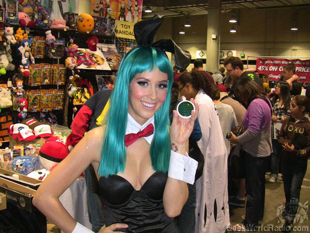 Archivo:Dragonball BulmaBunny2.jpg