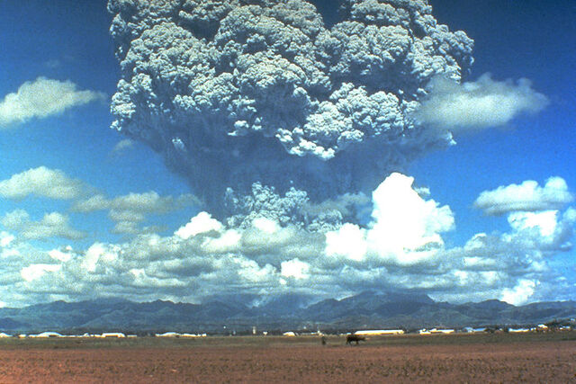 File:Pinatubo91eruption plume.jpg