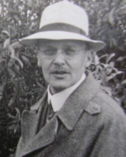 480px-Geiger,Hans 1928
