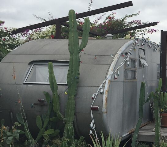 File:Trailer.jpg