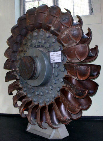 File:Peltonturbine-1.jpg