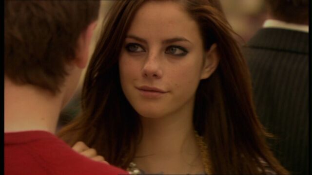 File:Skins301 0216.jpg