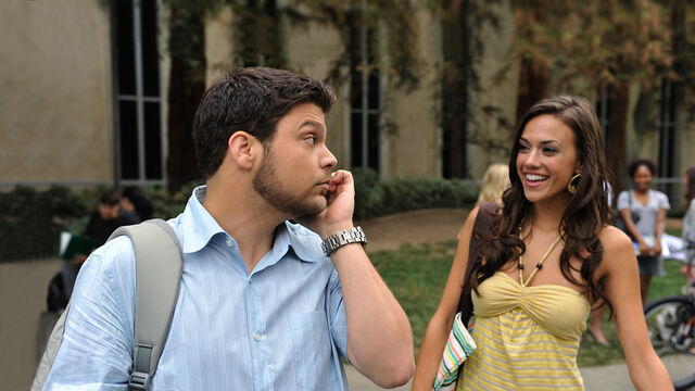 File:Entourage-berried-alive.jpg