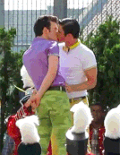 Beso klaine.gif