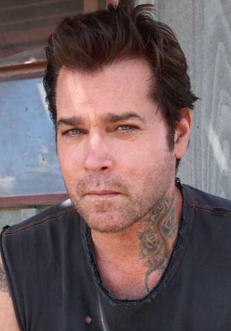 Archivo:RayLiotta.jpg