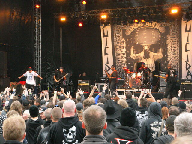 Archivo:Suicidal Tendencies.jpg