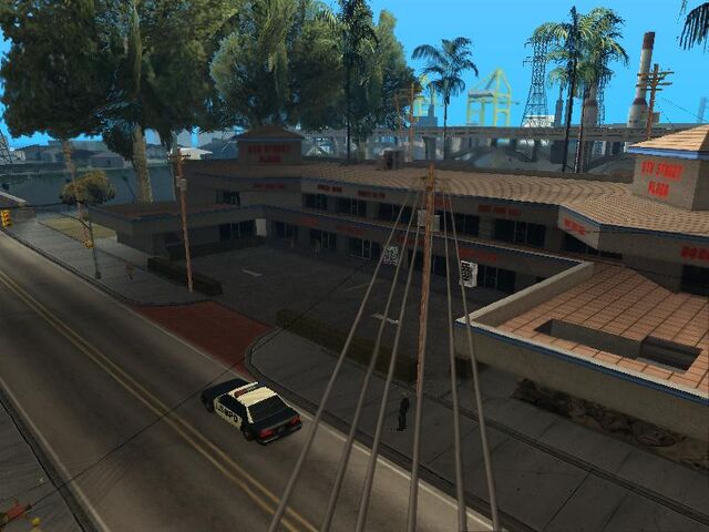 Archivo:6th Street Plaza.jpg
