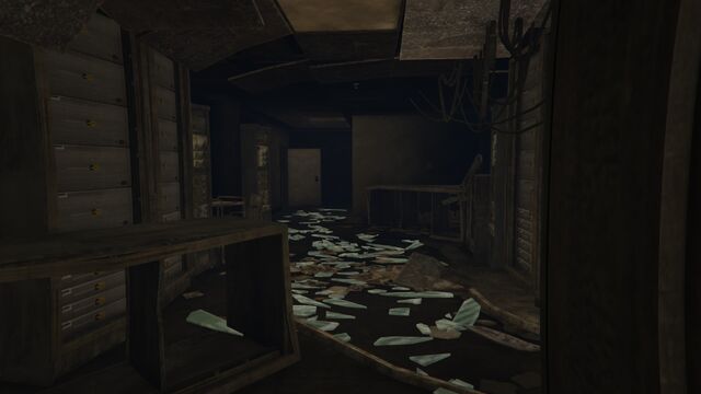 Archivo:SedeFIBInteriorDestruido.jpg