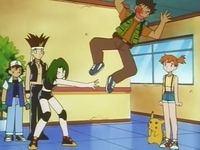 EP036 Tyra golpeando a Brock.jpg