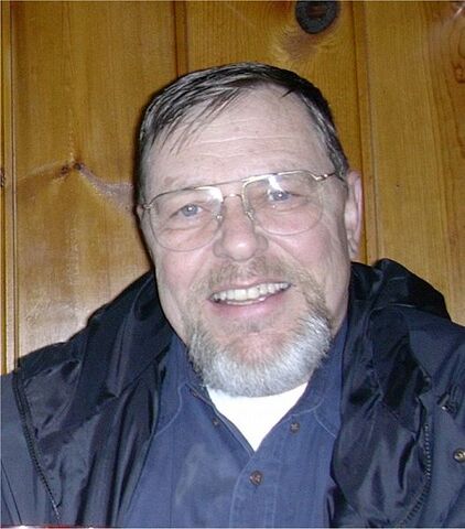 Archivo:Dan Cragg.jpg