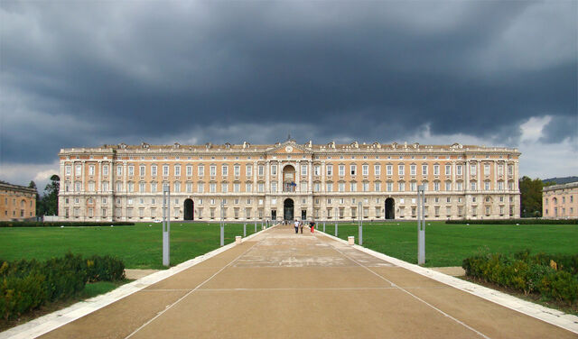 File:Royal Estate of Vieneskel.jpg