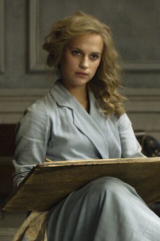 Archivo:Alicia Vikander.jpg