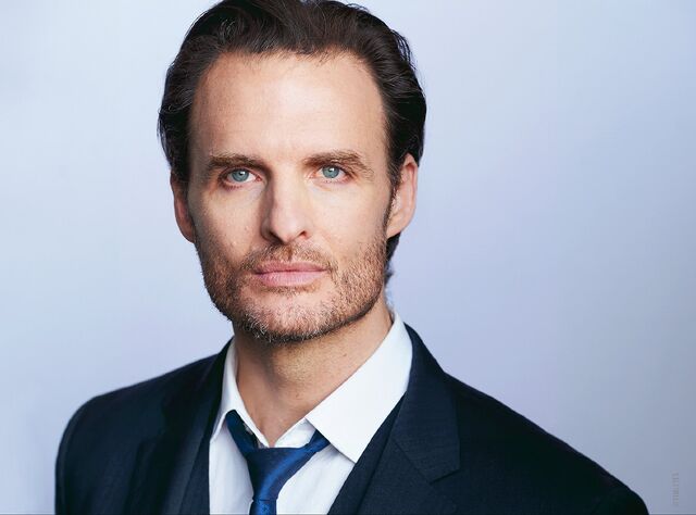 File:GregBryk 01.jpg