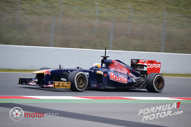 File:Toro Rosso STR8.jpg