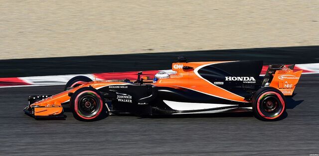 File:McLaren MCL32.jpg